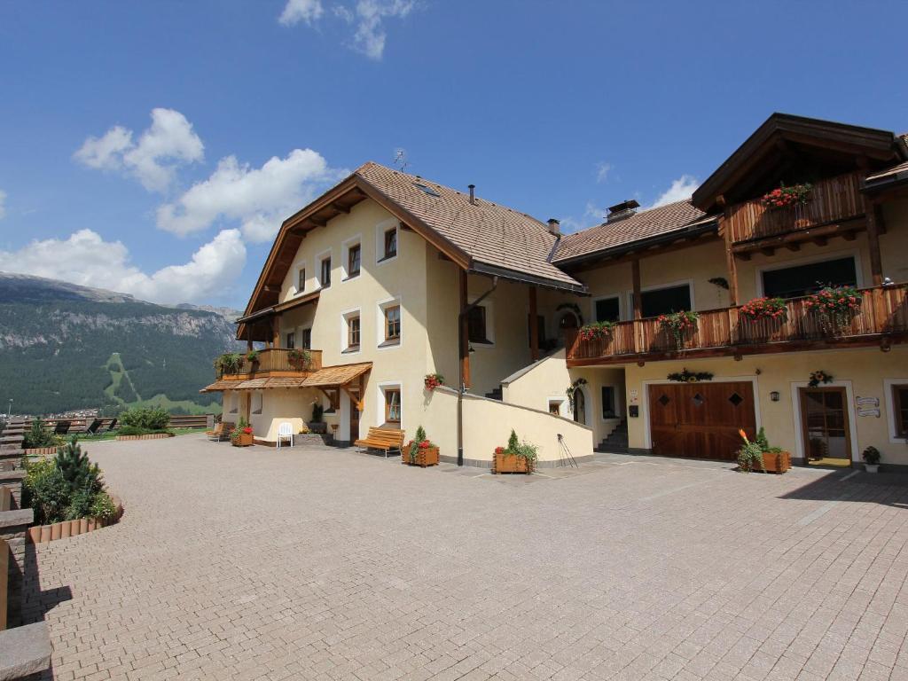 Taela Apartments San Cassiano  Exterior photo